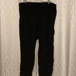 Black drawstring linen like crop pants